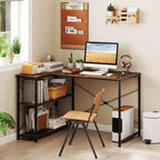 Bureau d'angle en L avec prises de courant, étagère réglable, cadre métallique robuste, marron/blanc/noir