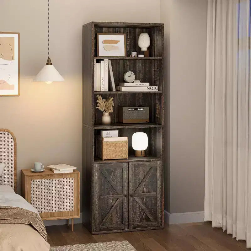 Bibliothèque grise avec portes 71,4 pouces, étagère industrielle de style ferme à 6 niveaux, armoire de rangement profonde